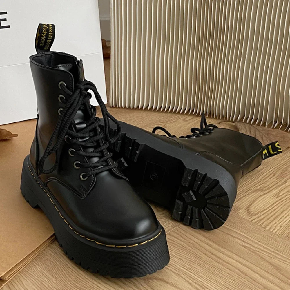 Bota Coturno Martin Cano Médio Couro