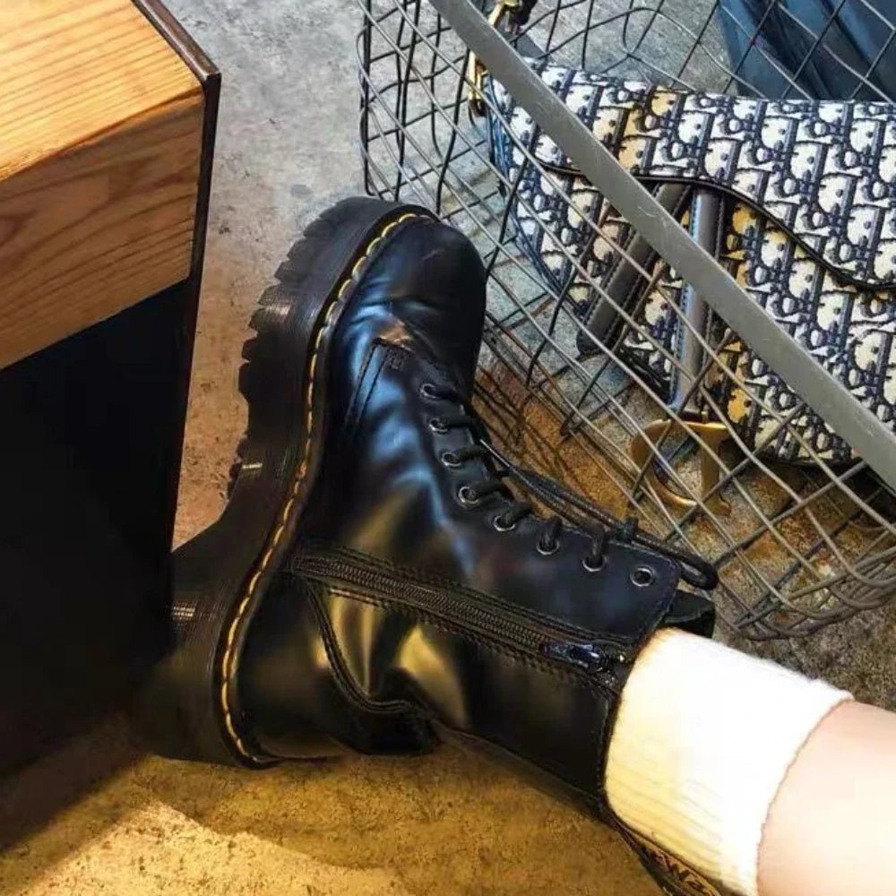 Bota Coturno Martin Cano Médio Couro