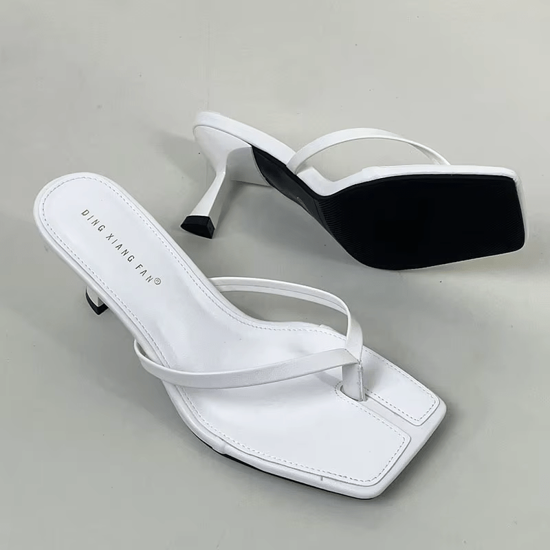 Sandália Salto Baixo Essentials