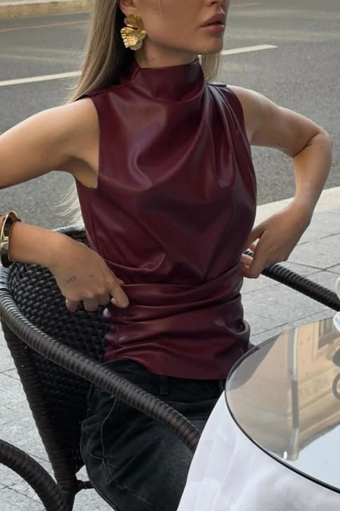 Blusa Couro Burgundy Assimétrica